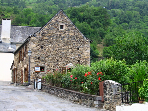 Pyrenees - Bearn - MAISON (640 m)
