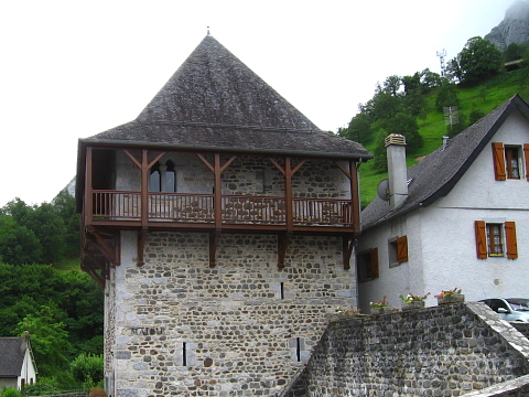 Pyrenees - Bearn - TOURELLE (640 m)