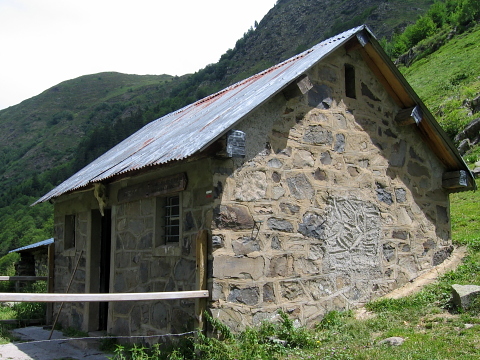 Pyrenees - Bearn - CABANE BAIGT DE ST COURS (1560 m)