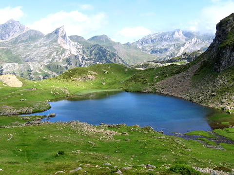 Pyrenees - Bearn - LAC DU MIEY (1904 m)
