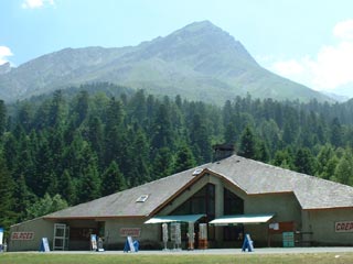 Caf�taria du Lac d'Estaing