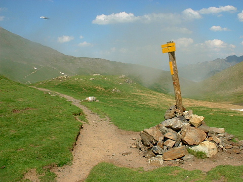Pyrenees - Hautes Pyrenees - COL D'ILHEOU (2242 m)