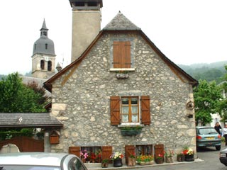 Eglise et maison d'Arrens Marsous