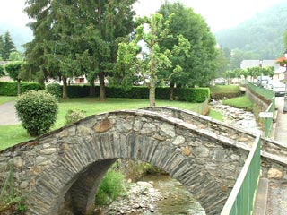 Passerelle sur le Gave d'Azun