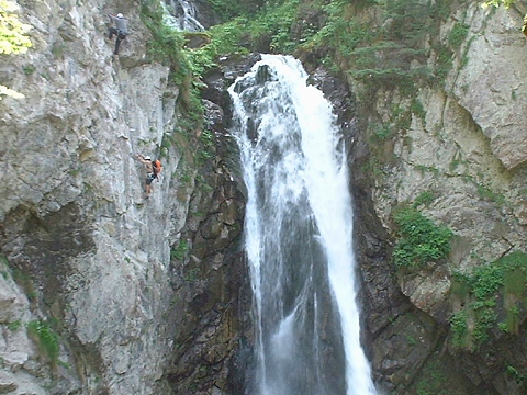 Pyrenees - Hautes Pyrenees - CASCADE GARET (1300 m)