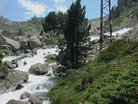 Pyrenees - Hautes Pyrenees - CASCADE DES LAQUETS (2000 m) 