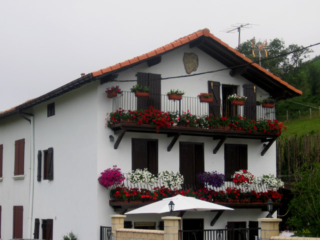 Pyrenees - Pays Basque - MAISON DANS LA VALLEE (55 m)