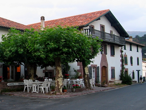 Pyrenees - Pays Basque - BIDARRAY (159 m)