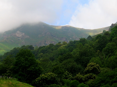 Pyrenees - Pays Basque - PIC D'IPARLA (1044 m)