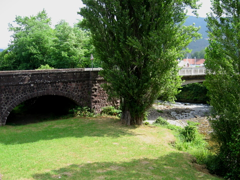 Pyrenees - Pays Basque - SQUARE (159 m)