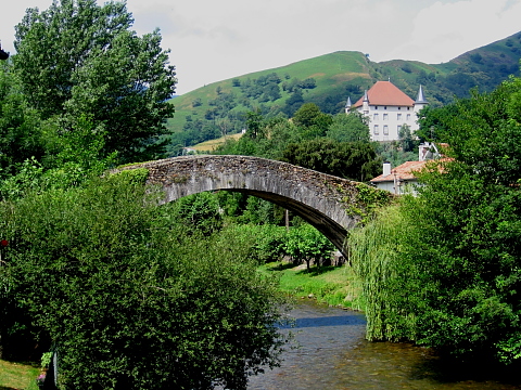 Pyrenees - Pays Basque - PONT ROMAIN (159 m)