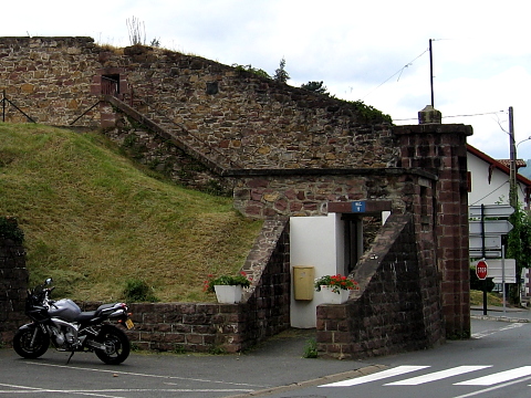 Pyrenees - Pays Basque - FORTIFICATION (174 m)