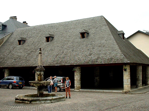 Halles de Campan