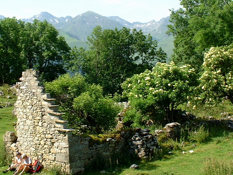 Pyrenees - Pic du Midi - RUINES CAILHETS (1232 m)