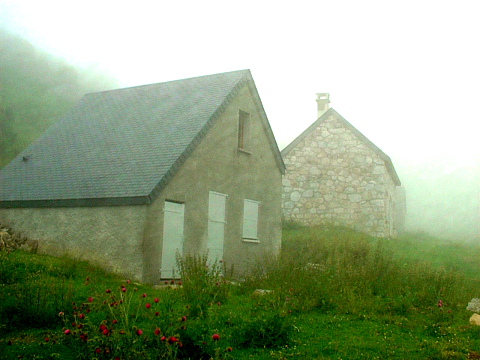 Pyrenees - Pic du Midi - CABANES DE HOSSE (1409 m)