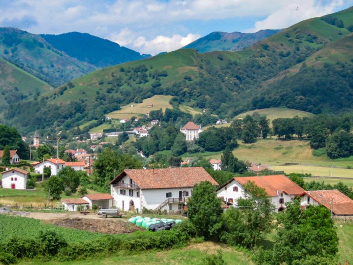 Etape 5 St Etienne de B. St Jean Pied de Port GR10 Pays Basque